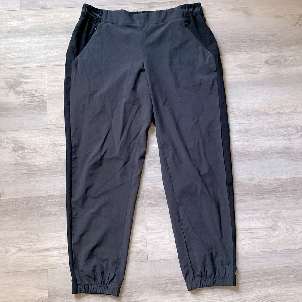 Fabletics Gray And Black Athletic Jogger Sweatpants Women’s Size XL